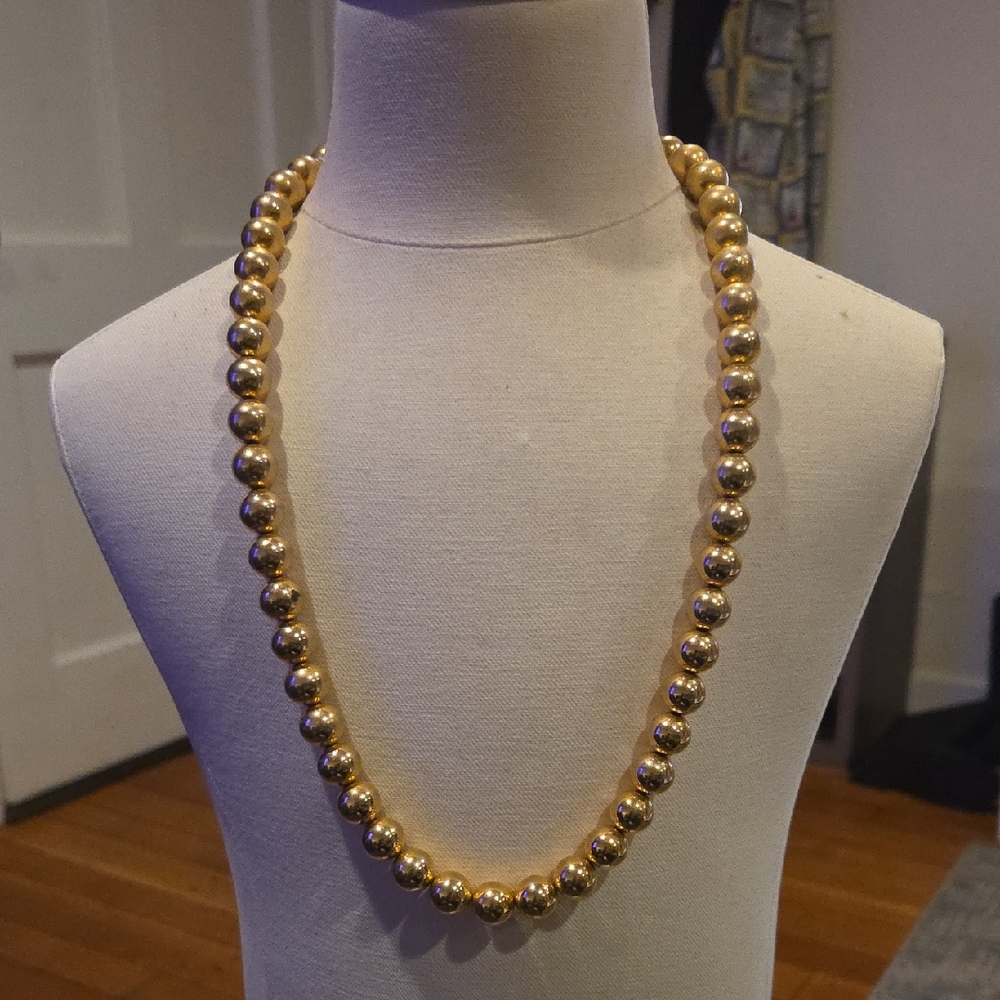 Elegant Gold Beaded Necklace